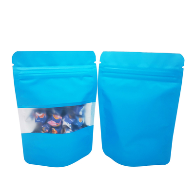 Αγορά Sky Blue Design Ματ μαλακό άγγιγμα επιφάνειας επανακλειδωτό Stand Up Mylar Τάκκος αποθήκευσης τροφίμων με παράθυρο για αποθήκευση σνακ online manufacture